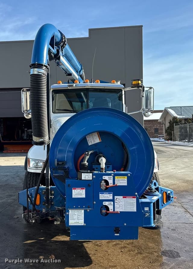 Image of Peterbilt 348 equipment image 1