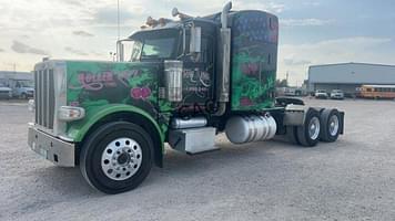 Main image Peterbilt 389