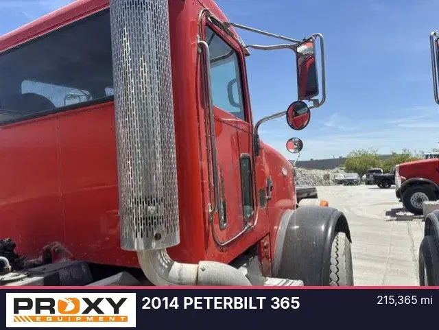 Image of Peterbilt 365 equipment image 2