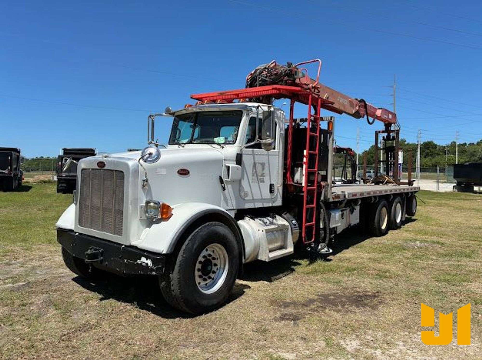 2005 Peterbilt 365 Equipment Image0