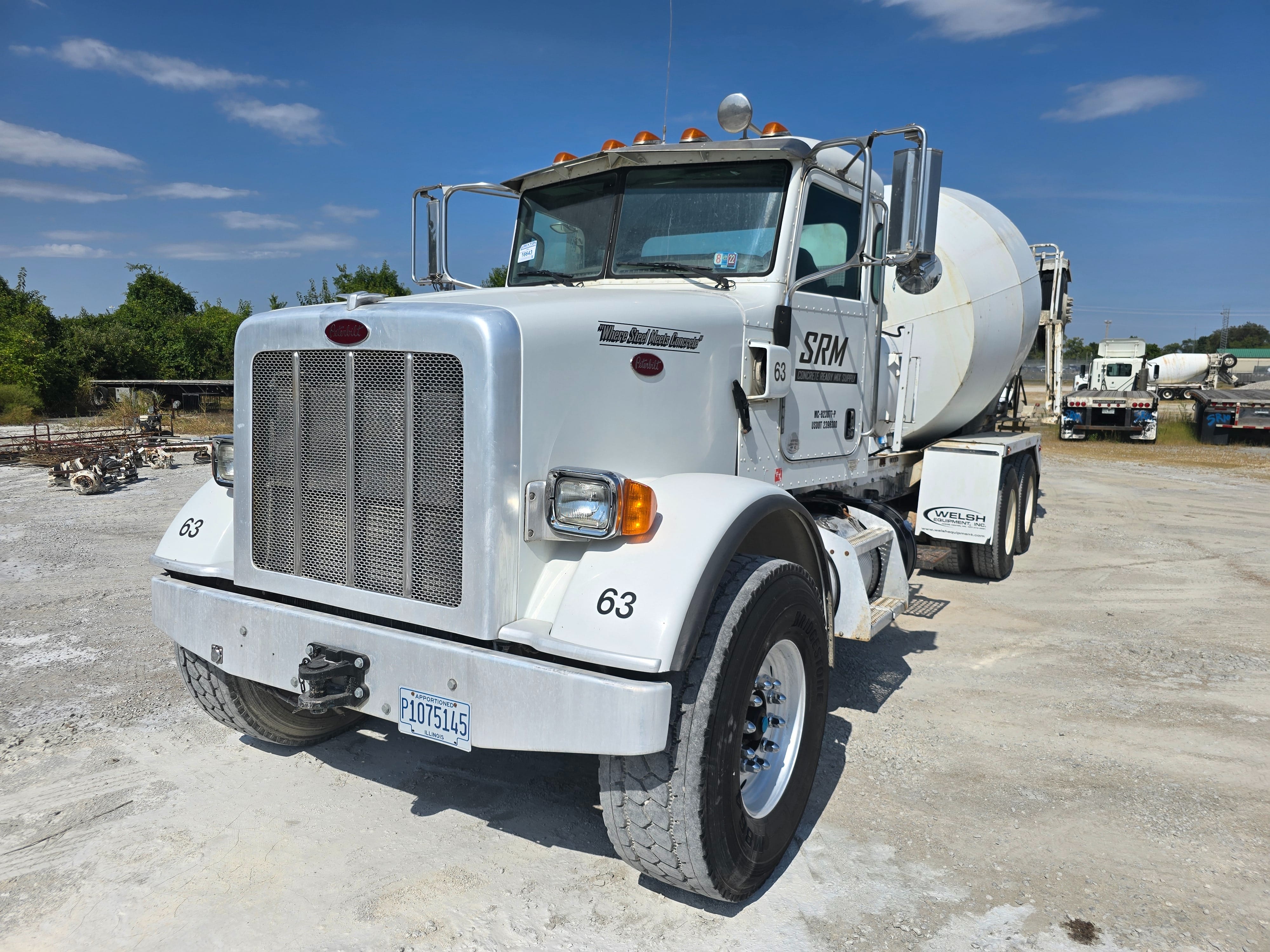 2014 Peterbilt 365 Equipment Image0