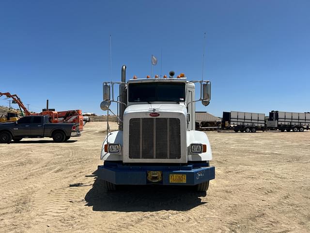 Image of Peterbilt 365 equipment image 3