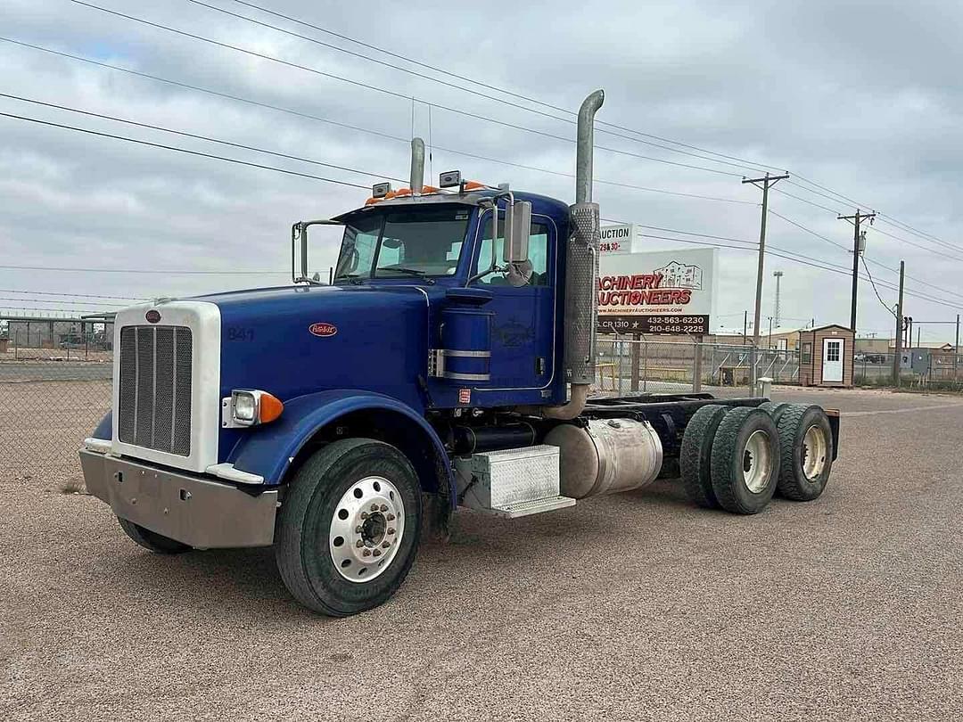 Image of Peterbilt 367 Primary image