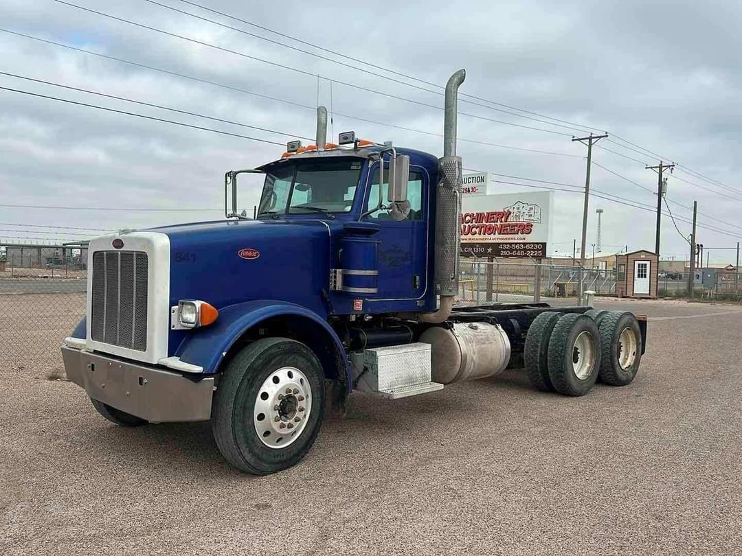 Image of Peterbilt 367 Primary image
