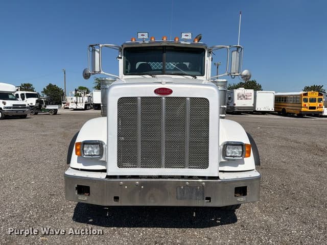 Image of Peterbilt 367 equipment image 1