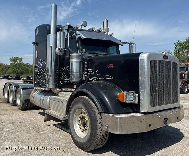 Image of Peterbilt 367 equipment image 2
