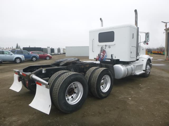 Image of Peterbilt 367 equipment image 2