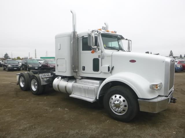Image of Peterbilt 367 equipment image 1