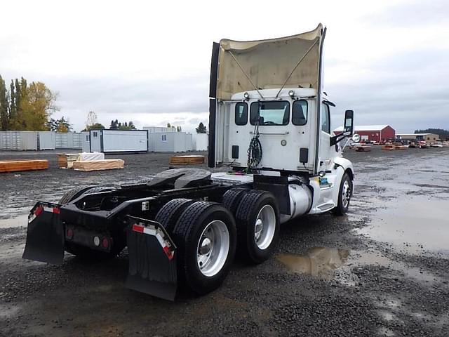 Image of Peterbilt 375 equipment image 3