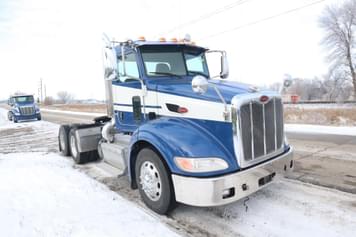 Main image Peterbilt 384