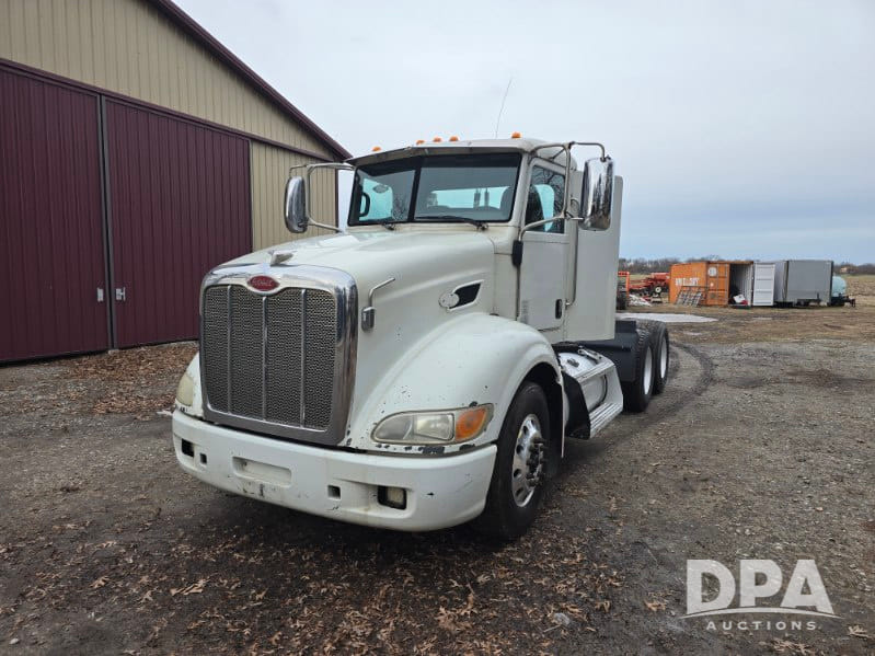 2014 Peterbilt 384 Equipment Image0