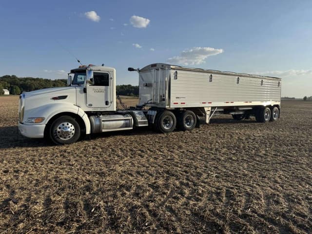 Image of Peterbilt 386 equipment image 1