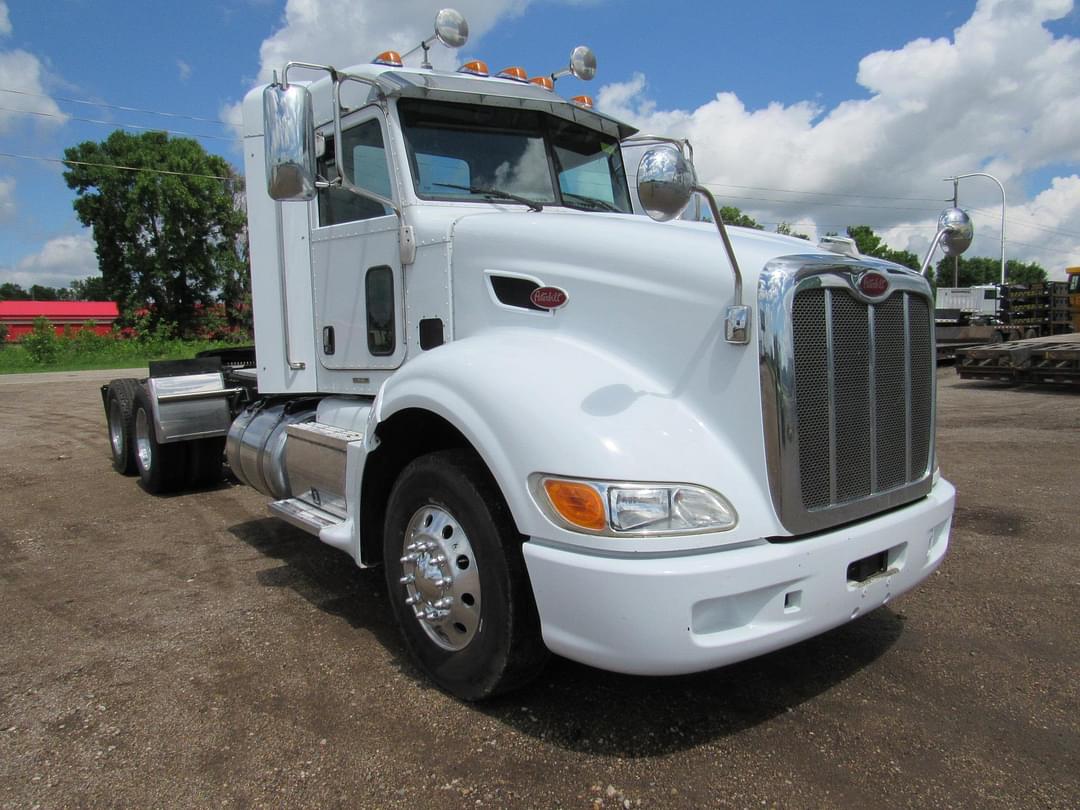 Image of Peterbilt 386 Primary image