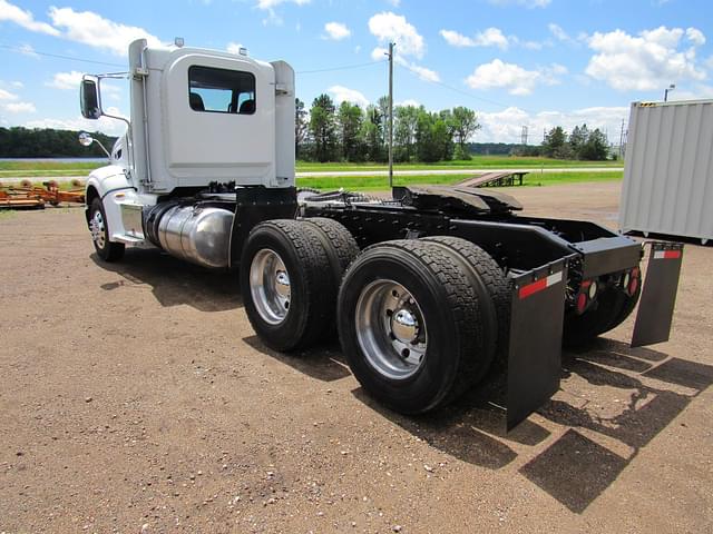 Image of Peterbilt 386 equipment image 2