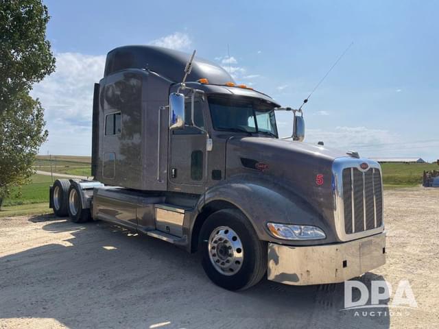 Image of Peterbilt 386 equipment image 4