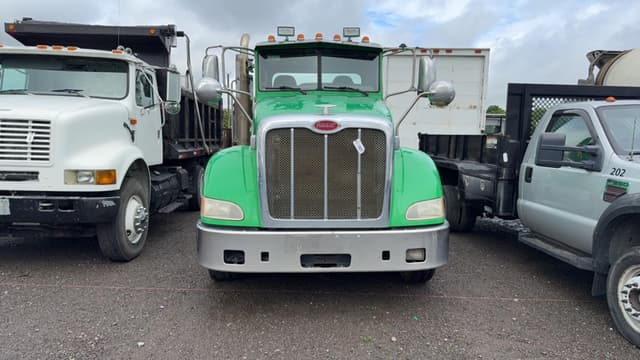 Image of Peterbilt 386 equipment image 1
