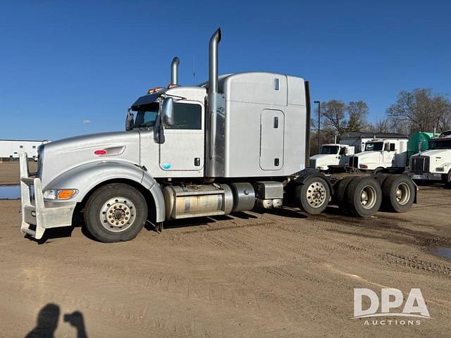 Image of Peterbilt 386 equipment image 3