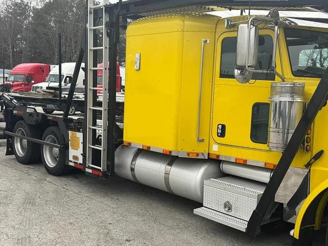 Image of Peterbilt 388 equipment image 2