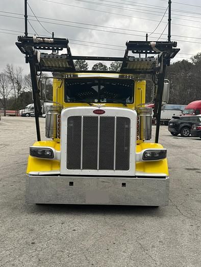 2014 Peterbilt 388 Equipment Image0