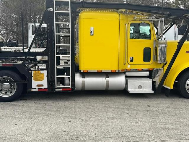 Image of Peterbilt 388 equipment image 3