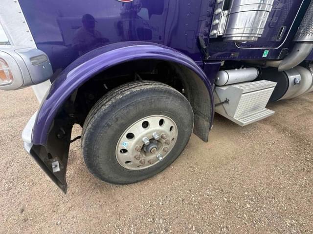 Image of Peterbilt 388 equipment image 3