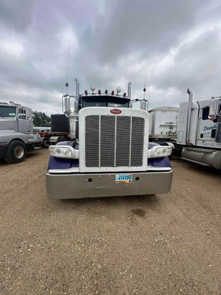 Image of Peterbilt 388 equipment image 1