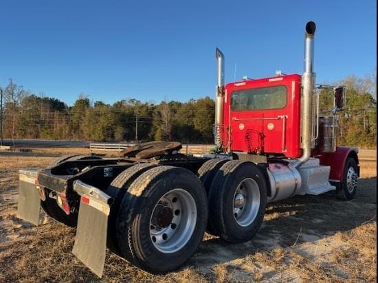Image of Peterbilt 389 equipment image 4