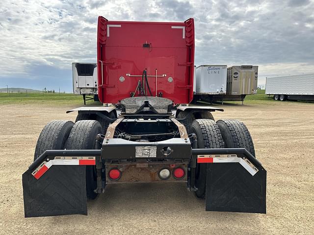 Image of Peterbilt 389 equipment image 3