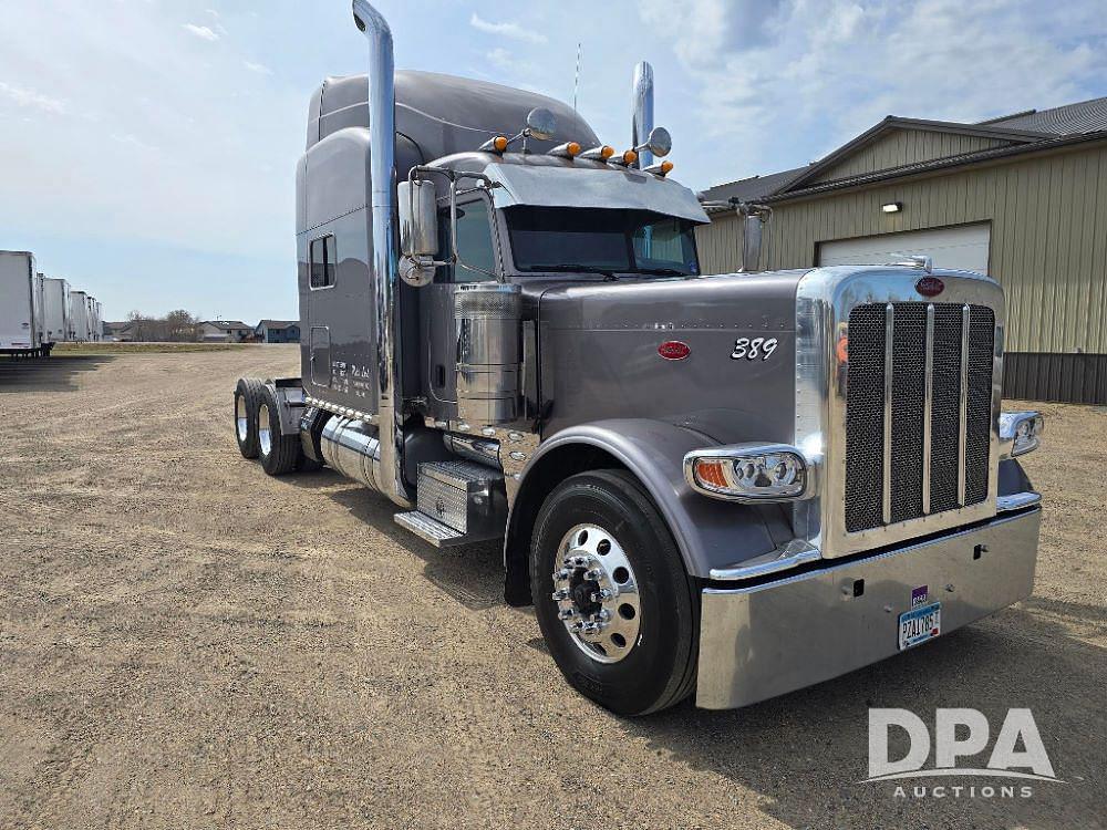 Image of Peterbilt 389 Primary image