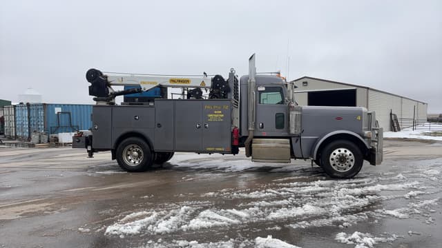 Image of Peterbilt 389 equipment image 3
