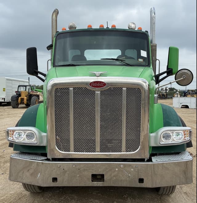 Image of Peterbilt 567 equipment image 1