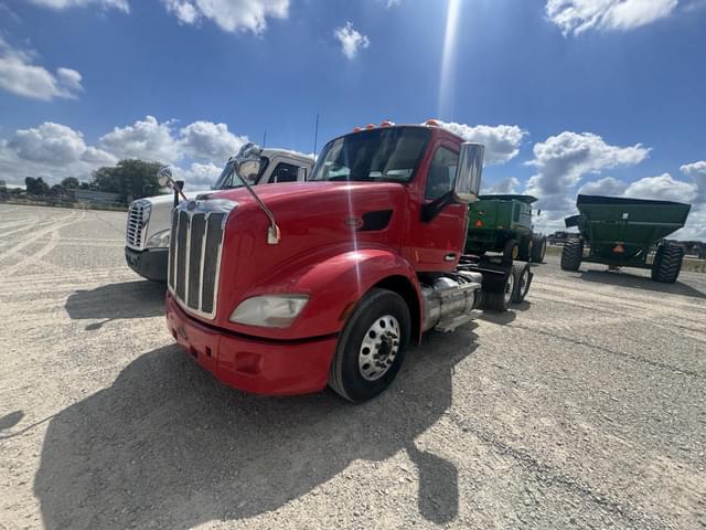 Image of Peterbilt 579 equipment image 3