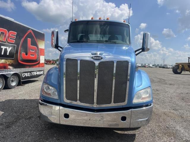 Image of Peterbilt 579 equipment image 4
