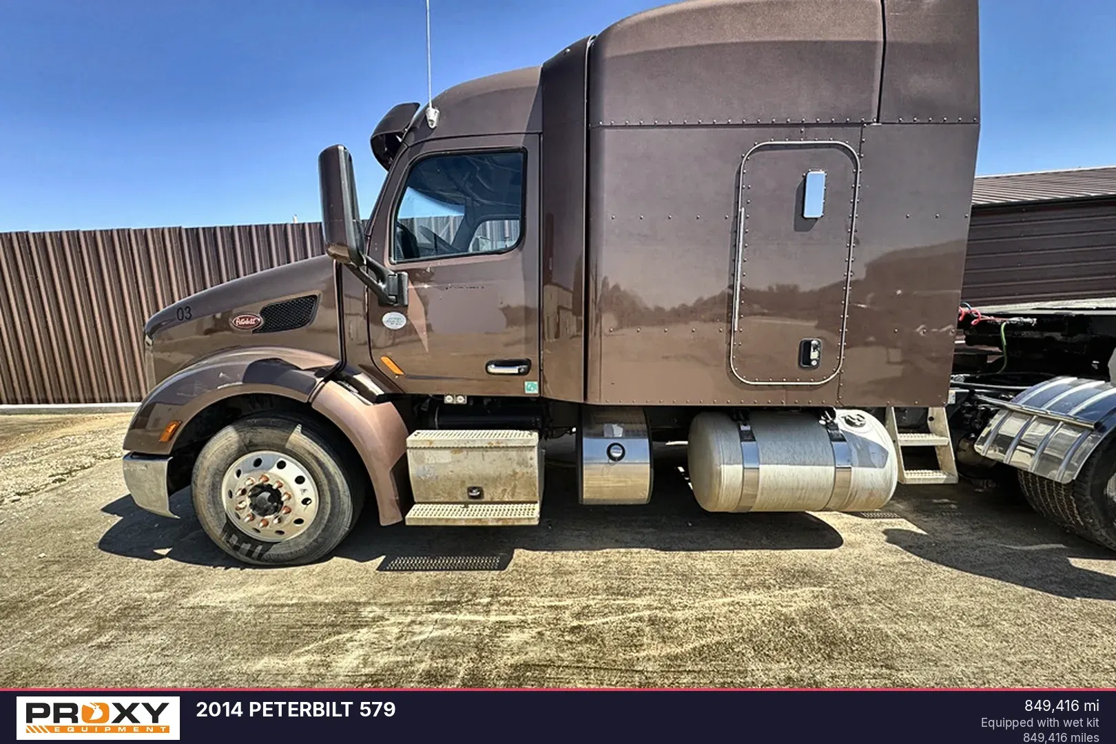 2014 Peterbilt 579 Equipment Image0