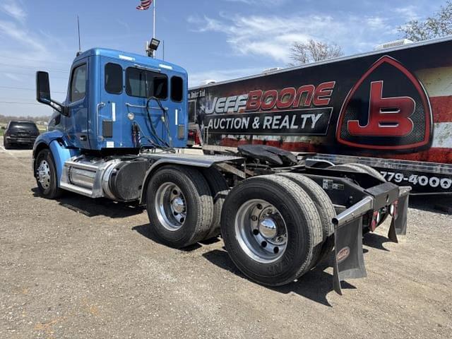 Image of Peterbilt 579 equipment image 1