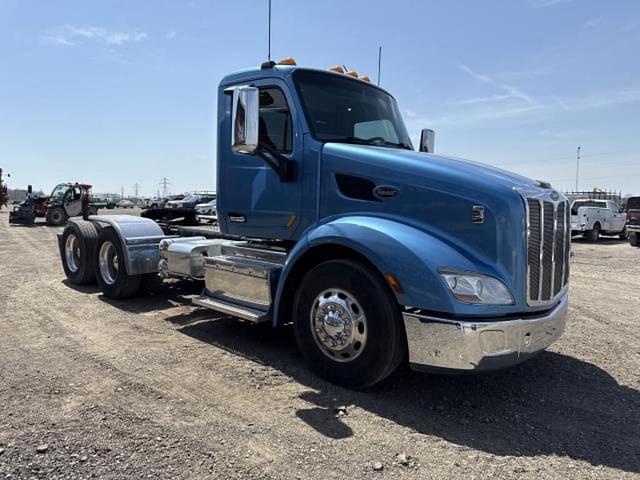 Image of Peterbilt 579 equipment image 4