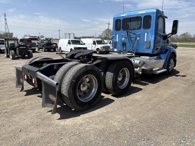 Image of Peterbilt 579 equipment image 3