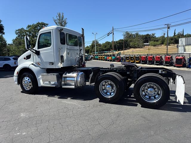 Image of Peterbilt 579 equipment image 2