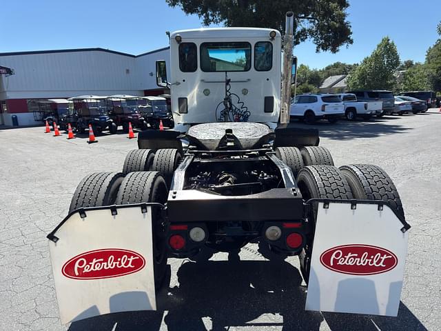Image of Peterbilt 579 equipment image 4