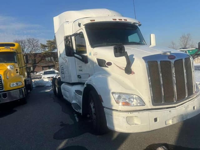 Image of Peterbilt 579 equipment image 3
