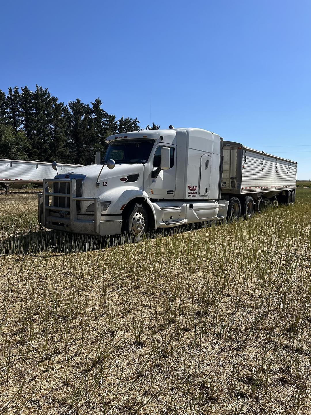 Image of Peterbilt 579 Image 0