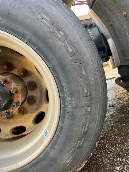 Image of Peterbilt 579 equipment image 3