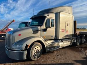 2014 Peterbilt 579 Image