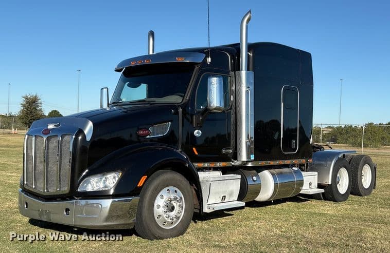 Image of Peterbilt 579 Primary image