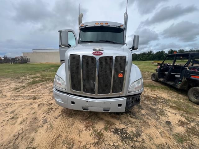 Image of Peterbilt 579 equipment image 2