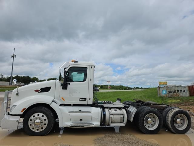 Image of Peterbilt 579 equipment image 3