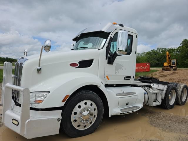 Image of Peterbilt 579 equipment image 1