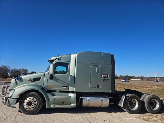 Image of Peterbilt 579 equipment image 4