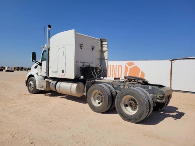 Image of Peterbilt 579 equipment image 2