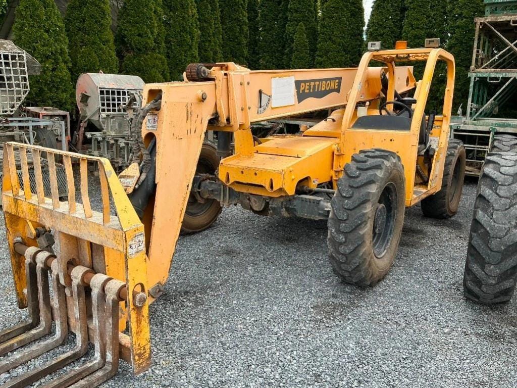 2014 Pettibone 944 Equipment Image0